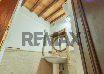 Bagno - Three-room apartment Via della Bubbolina
 
9, Semproniano - photo 34