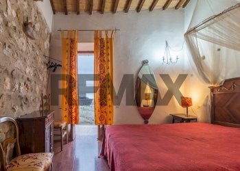 Camera / camera da letto - Three-room apartment Via della Bubbolina
 
9, Semproniano - photo 35