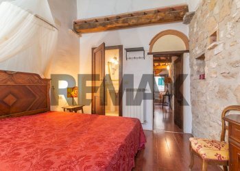 Camera / camera da letto - Three-room apartment Via della Bubbolina
 
9, Semproniano - photo 37