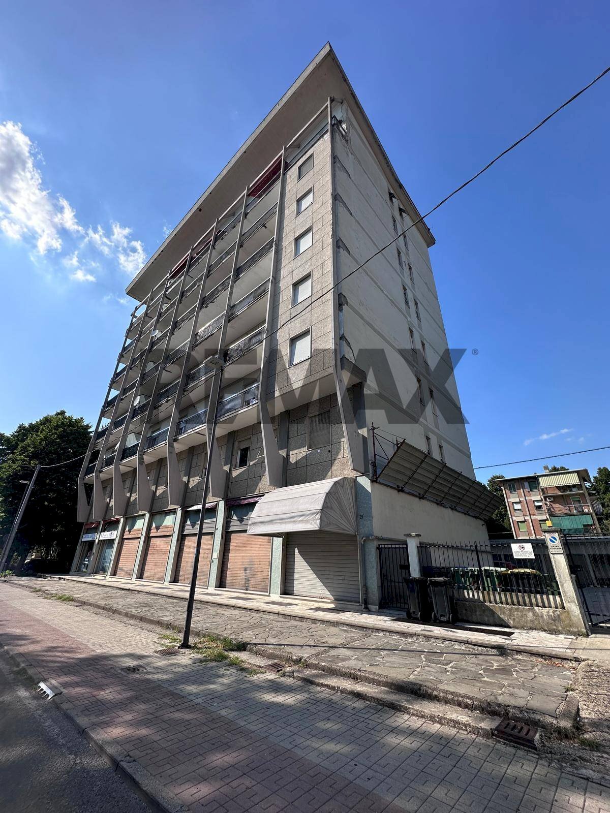 Edificio all\'aperto - Negozio Via Venticinque Aprile
 
21, Fidenza - foto 1
