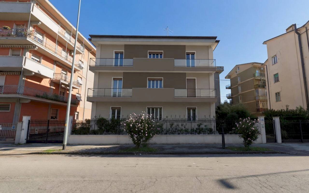 Foto 3 - Bilocale Via Po
13, Verona - foto 2