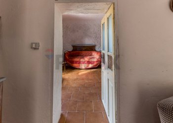Hall / corridoio - Independent house S. V. Li Curuneddi Tronco A
 
snc, Sassari - photo 8