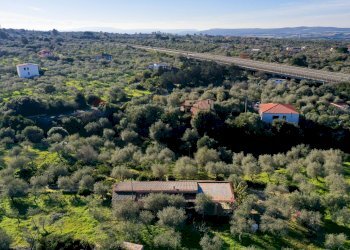 Vista delle montagne - Independent house S. V. Li Curuneddi Tronco A
 
snc, Sassari - photo 22