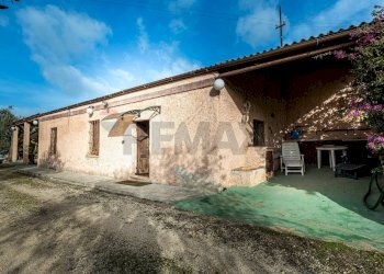 Casa all\'aperto - Independent house S. V. Li Curuneddi Tronco A
 
snc, Sassari - photo 38