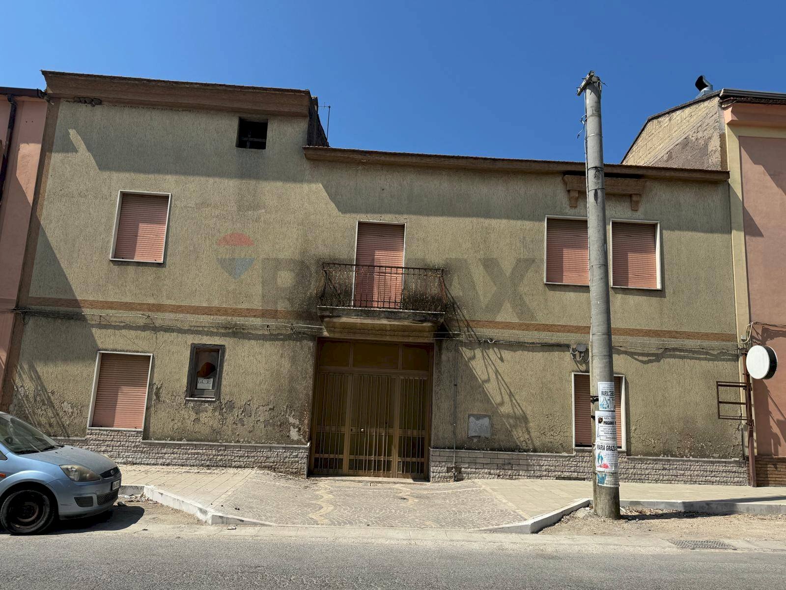Edificio all\'aperto - Casa semi indipendente Via IV Novembre
 
Snc, Carinola - foto 1
