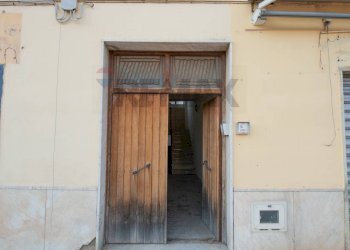 Edificio all\'aperto - Casa indipendente Corso Umberto I
 
67-69, Carinola - foto 4