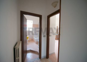 Hall / corridoio - Casa indipendente Corso Umberto I
 
67-69, Carinola - foto 11