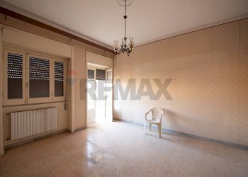 Stanza vuota - Casa indipendente Corso Umberto I
 
67-69, Carinola - foto 20