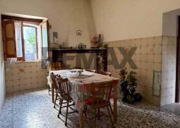 Sala da pranzo - Casa semi indipendente Via IV Novembre
 
70, Carinola - foto 4