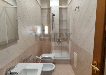 Bagno - Two-room apartment Via Bruno Falcomata'
28, Napoli - photo 15