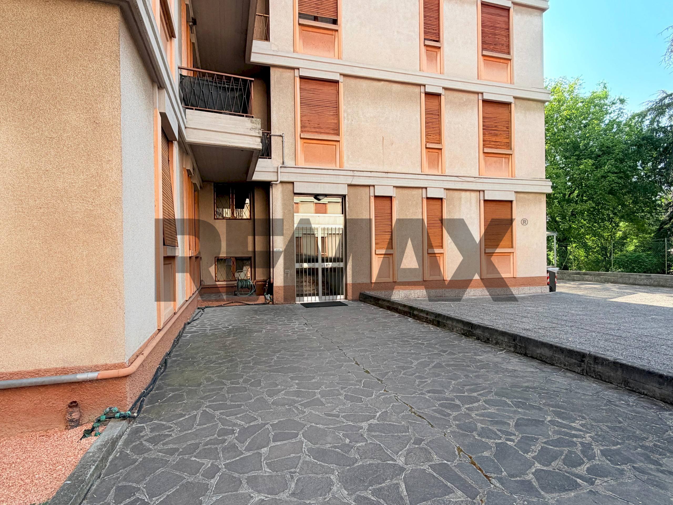Edificio all\'aperto - Apartment Via Anna Frank
9, Parma - photo 2