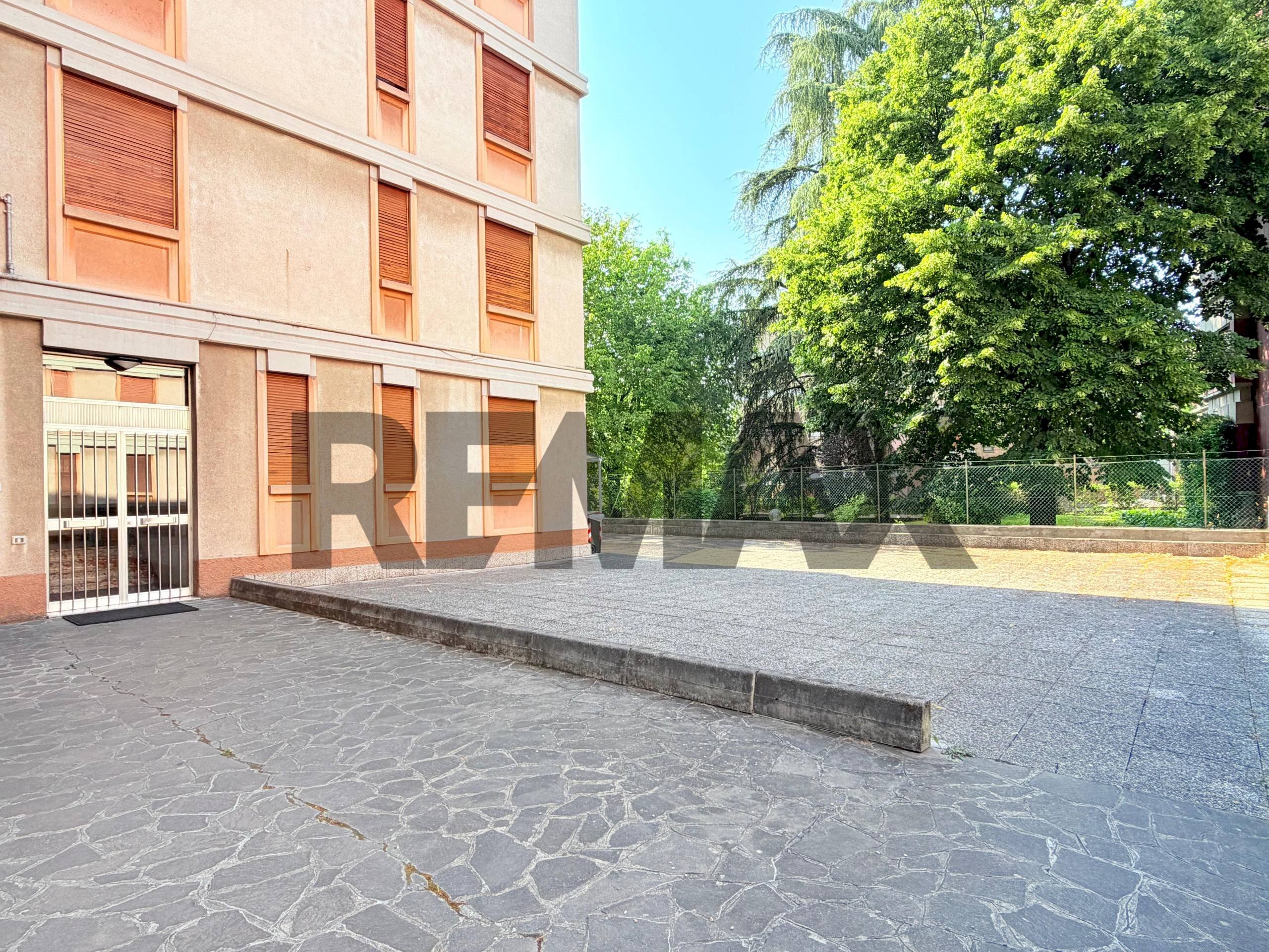 Edificio all\'aperto - Apartment Via Anna Frank
9, Parma - photo 3