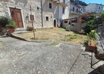 Foto 2 - Casa indipendente Via salita del Lago
 
14/B, Castel del Monte - foto 2