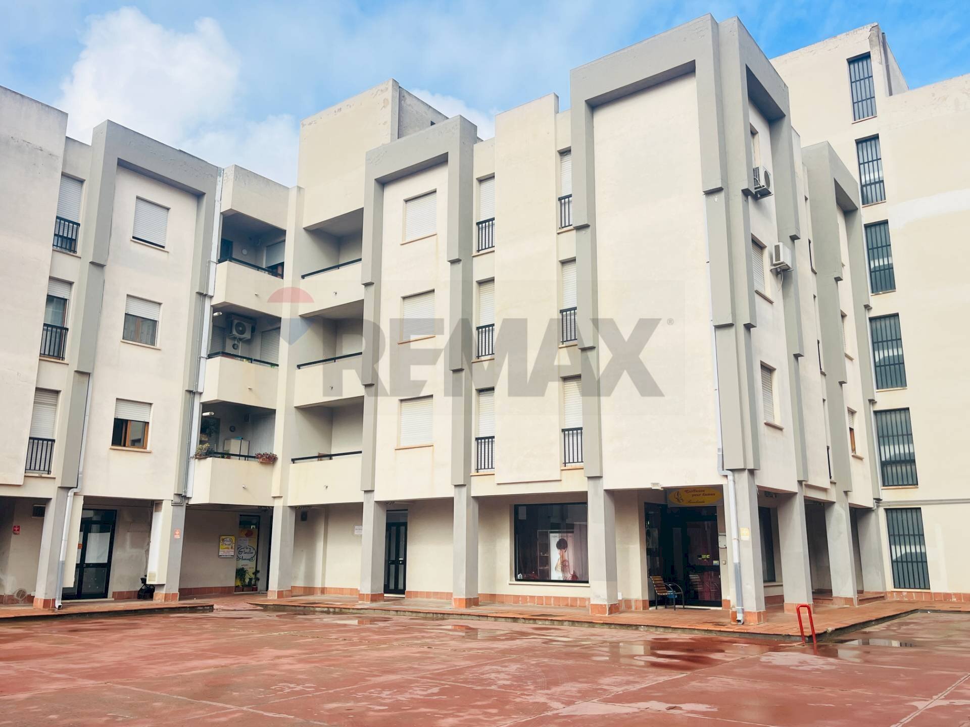 Edificio all\'aperto - Apartment Via Pietro Calamandrei
 
86, Vittoria - photo 1
