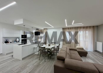 Sala da pranzo - Appartamento Via Cava Gucciardo Pirato
 
26, Modica - foto 1