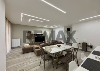 Sala da pranzo - Appartamento Via Cava Gucciardo Pirato
 
26, Modica - foto 8