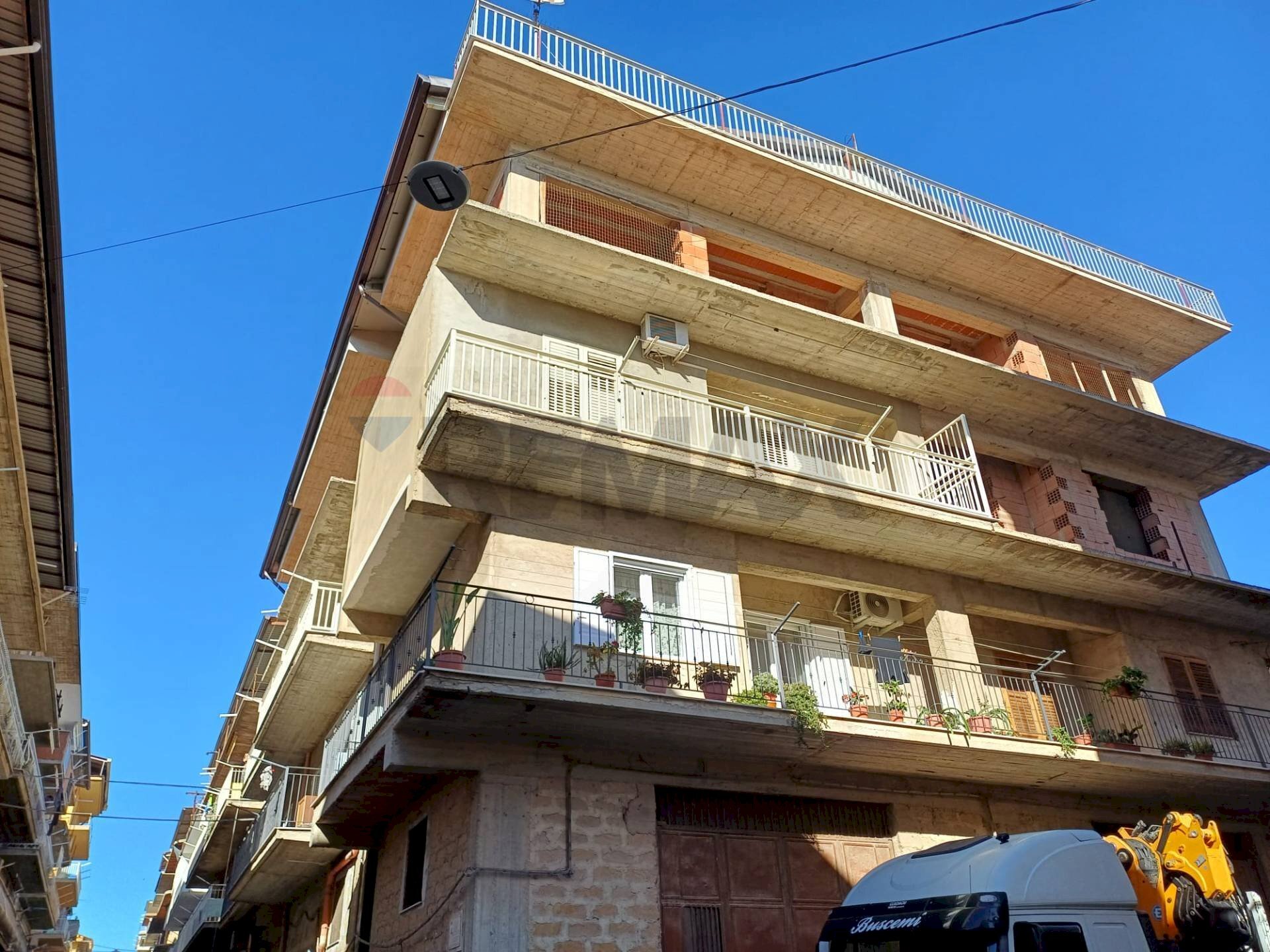 palazzina - Appartamento Via Leon Battista Alberti
1, Favara - foto 2