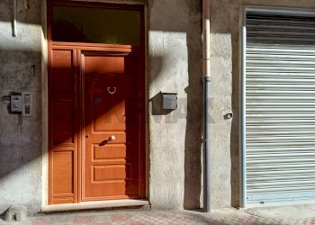 portone d\'ingresso - Appartamento Via Leon Battista Alberti
 
1, Favara - foto 3