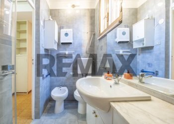 Bagno - Three-room apartment Corso Marrucino
 
120, Chieti - photo 11