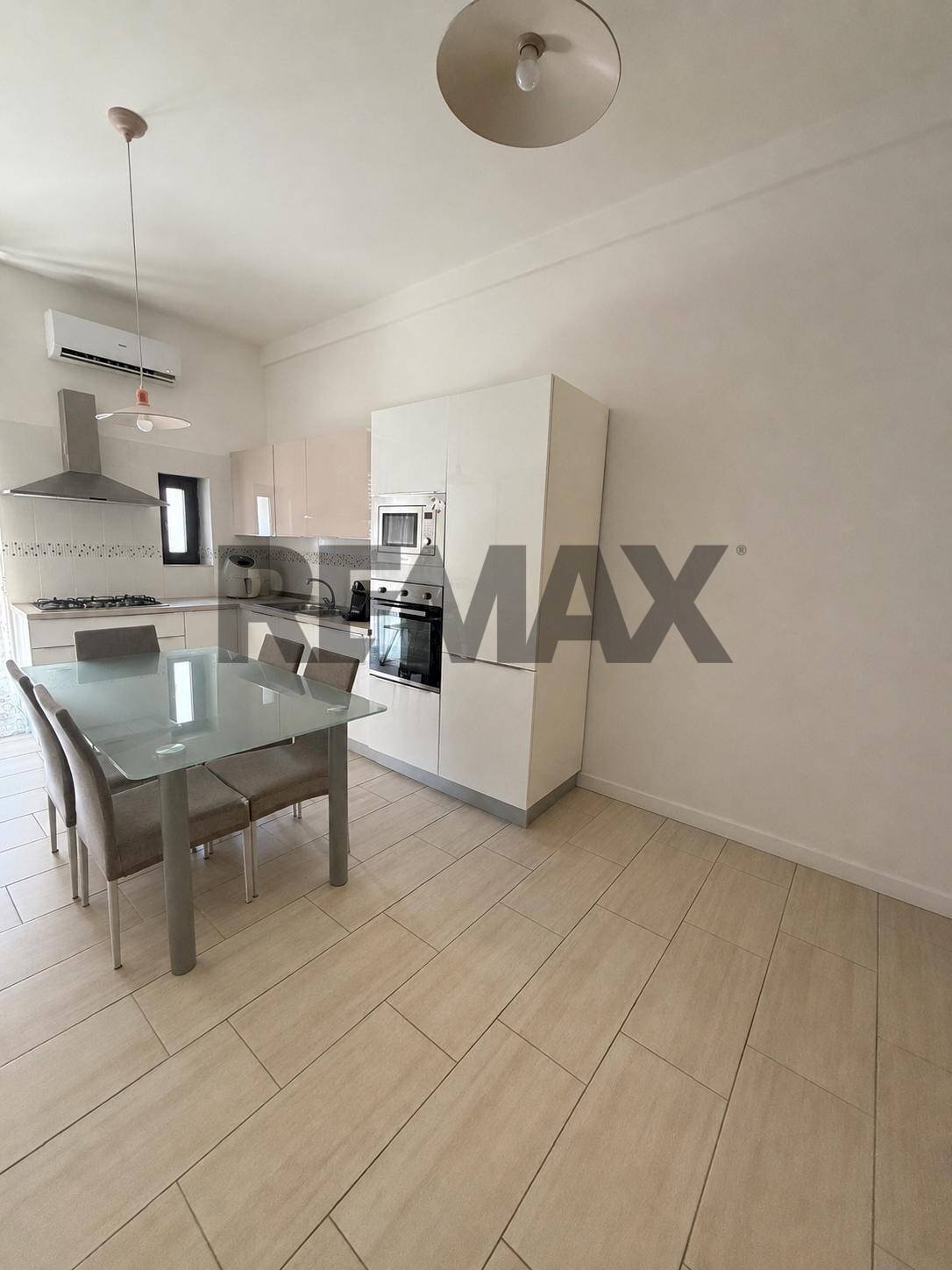 Sala da pranzo - Four-room apartment Vico I di Tillo
6, Ururi - photo 2