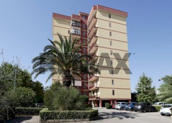 Edificio all\'aperto - Quadrilocale Via Colonnello Lorenzo D'avanzo
 
1, Bari - foto 2