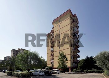 Edificio all\'aperto - Quadrilocale Via Colonnello Lorenzo D'avanzo
 
1, Bari - foto 4