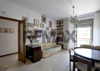Sala da pranzo - Quadrilocale Via Colonnello Lorenzo D'avanzo
 
1, Bari - foto 9