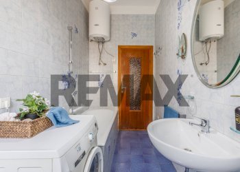 Bagno - Trilocale Via Marco Emilio Lepido
 
6, Reggio nell'Emilia - foto 13