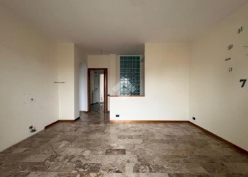 Trilocale Via Vigevano, Cerano - foto 1