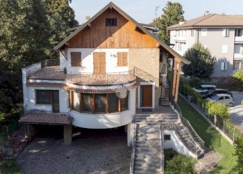 Villa Via IV Novembre, Cento - foto 2