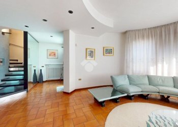 Villa Via IV Novembre, Cento - foto 14
