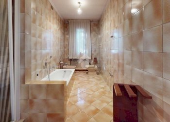 Villa Via IV Novembre, Cento - foto 40