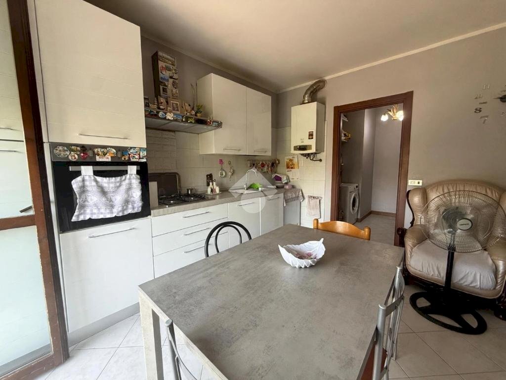 Two-room apartment Via Tazio Nuvolari, Reggio nell'Emilia - photo 3