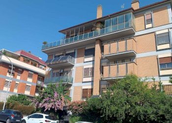 Palazzina - Apartment Via dei Corrazieri, Roma - photo 1