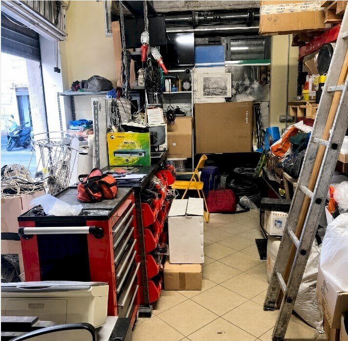 3 - Magazzino all'asta Via del Campasso 56r, Genova (zona Sampierdarena) - foto 2