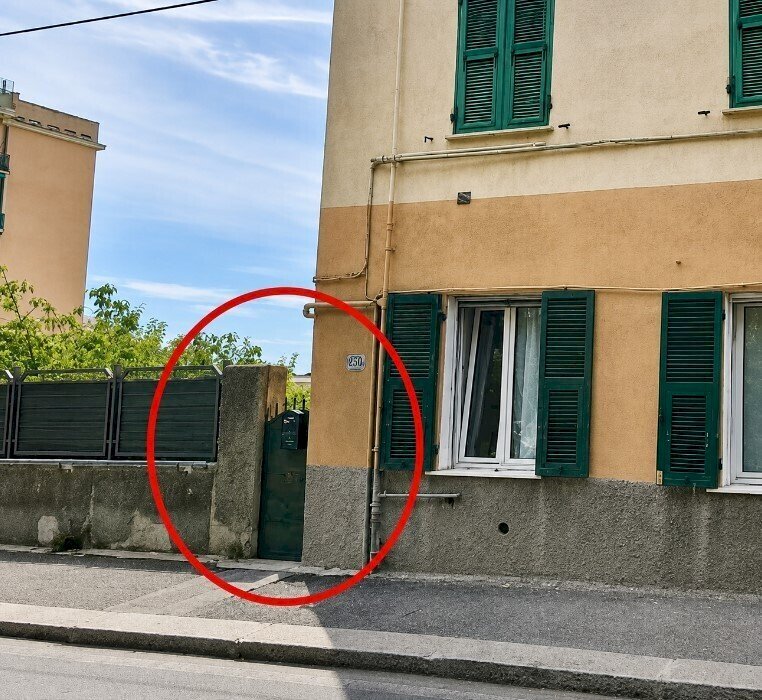 2 - Warehouse at auction Via Borgoratti 65A, Genova (neighborhood San Martino) - photo 1