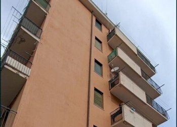 2.jpg - Four-room apartment at auction Via delle Gavette 39B, Genova (neighborhood Staglieno) - photo 1