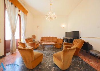 Salone - Appartamento Via Cesare Battisti 15, Taranto - foto 5