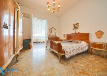 Camera da letto - Appartamento Via Cesare Battisti 15, Taranto - foto 9