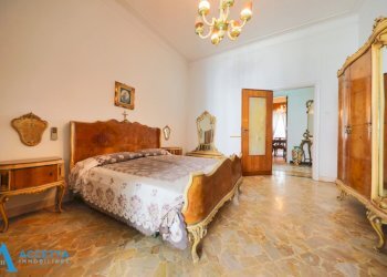 Camera da letto - Appartamento Via Cesare Battisti 15, Taranto - foto 12