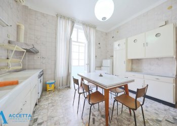 Cucina - Appartamento Via Cesare Battisti 15, Taranto - foto 19