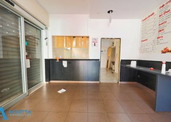 Locale commerciale - Locale Commerciale Viale Liguria 12, Taranto - foto 4