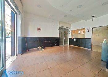 Locale commerciale - Locale Commerciale Viale Liguria 12, Taranto - foto 9