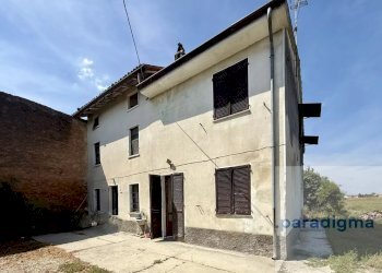 Historic Residence Via Giubellini, Sale - photo 1