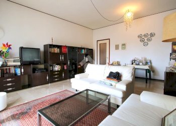 Three-room apartment Via Alessandro Manzoni, Bareggio - photo 5