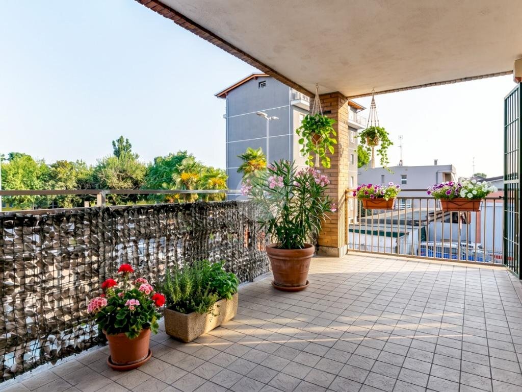 Three-room apartment Via San Carlo, Cesano Boscone - photo 3