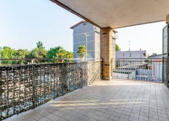 Three-room apartment Via San Carlo, Cesano Boscone - photo 4