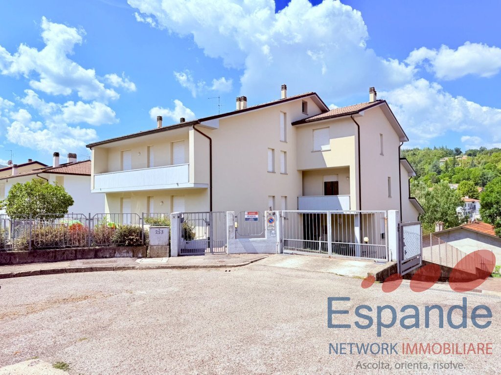 Three-room apartment Santa Sofia - photo 1