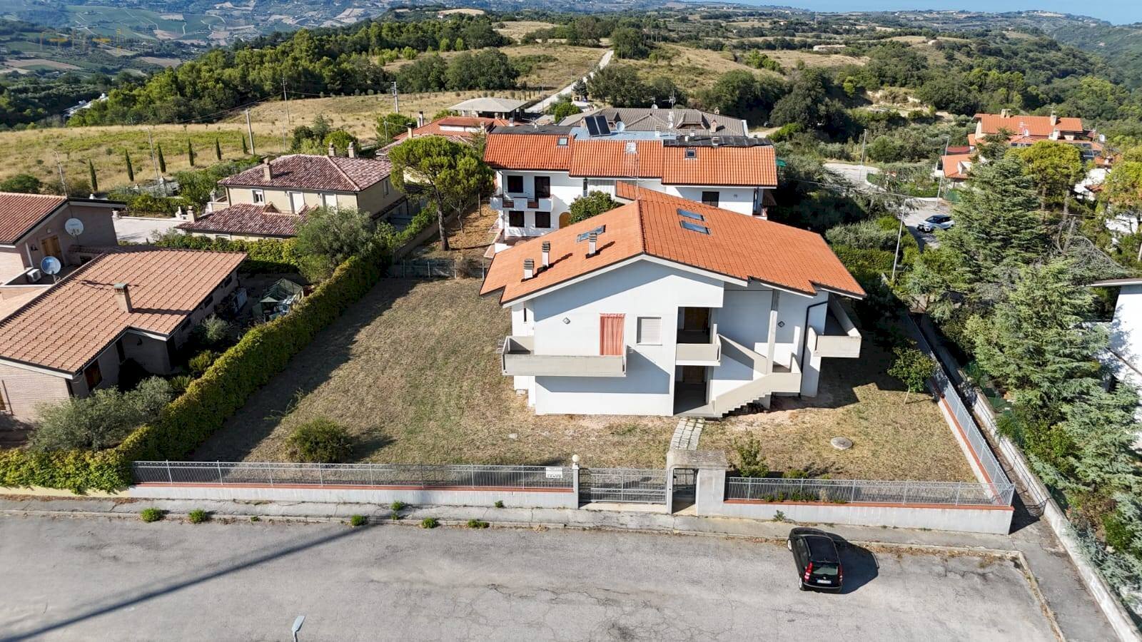 Foto 2 - Independent house via Monte Calvello
1, Ripatransone - photo 2