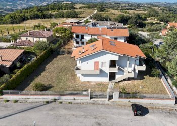 Foto 2 - Independent house via Monte Calvello
 
1, Ripatransone - photo 2